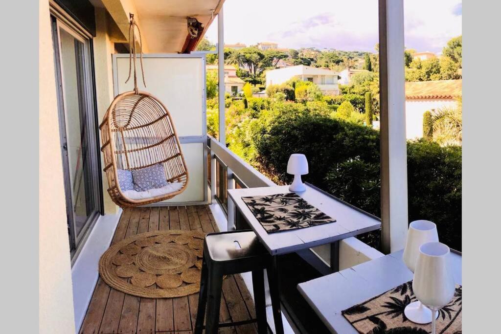 Charmant Studio Avec Terrasse Vue Mer A 50 M Sainte-Maxime Exteriér fotografie