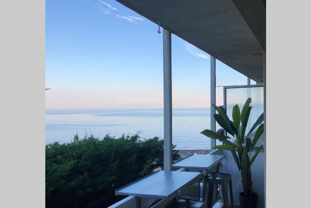 Charmant Studio Avec Terrasse Vue Mer A 50 M Sainte-Maxime Exteriér fotografie